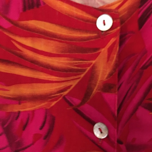 Woman’s Maxie dress shades of red - Picture 3 of 5